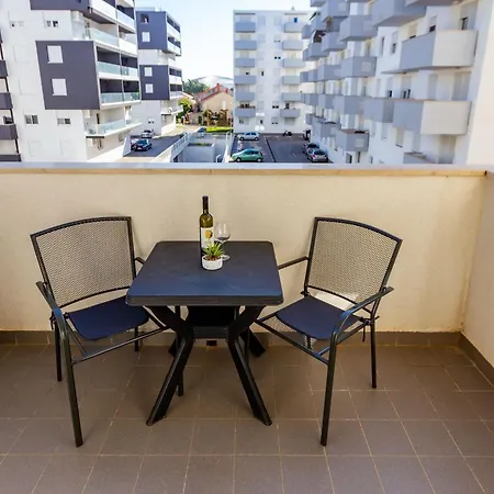 Appartamento Bruno One Bedroom With Parking Zara
