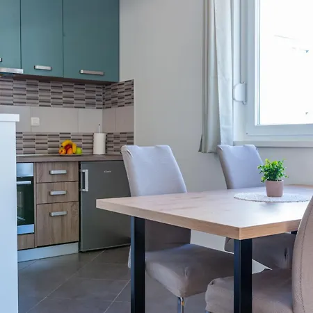 Appartement Bruno One Bedroom With Parking *