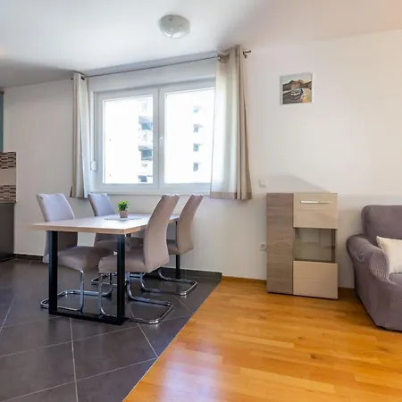 Bruno One Bedroom With Parking Appartement