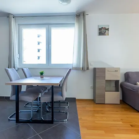 Bruno One Bedroom With Parking Lejlighed *