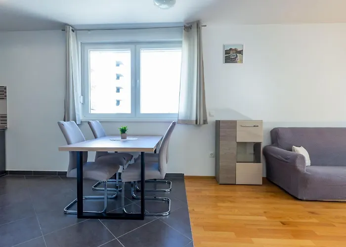 Bruno One Bedroom With Parking Διαμέρισμα *